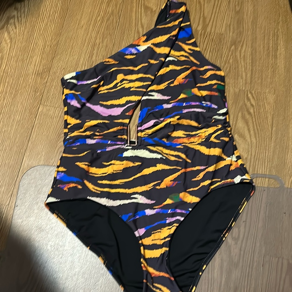 Fox & Royal by City Chic Black Animal Print Asymmetrical